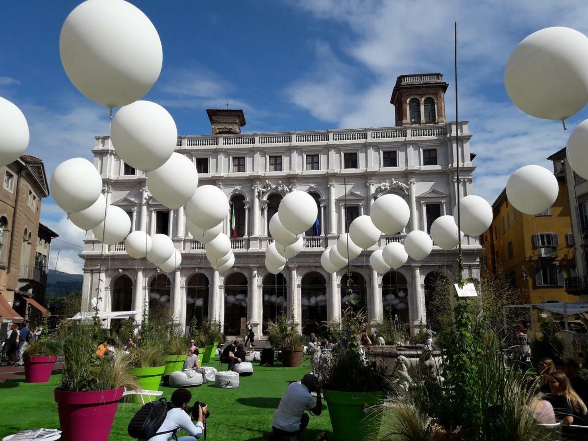 Accademia Deluxe Apartment Bergamo Luaran gambar